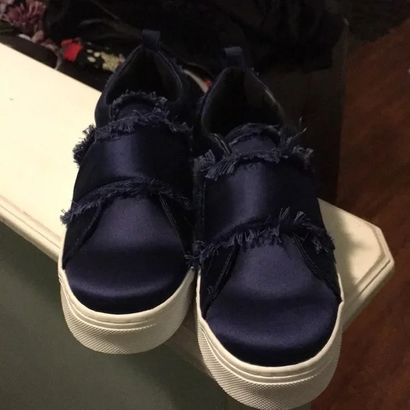 BRAND NEW WOMEN’S SAM EDELMAN LEVINE SNEAKERS - Picture 2 of 8